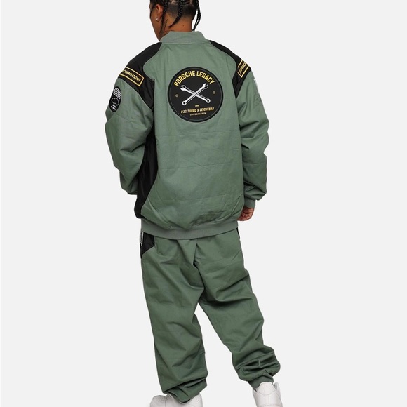 Puma Porsche special edition racing  F1 embroidered jacket medium - Picture 2 of 16